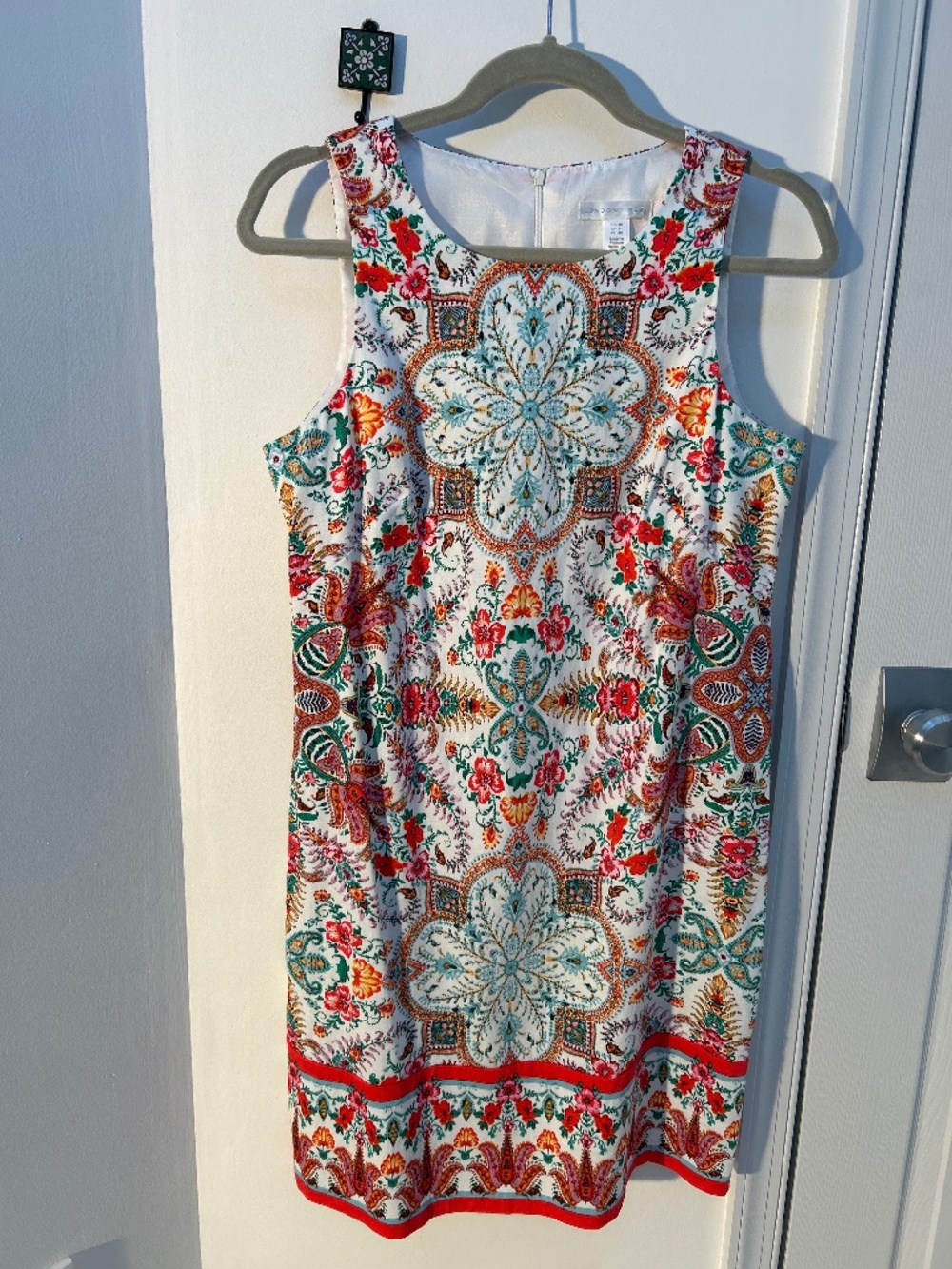 London Times sleeveless, shift dress